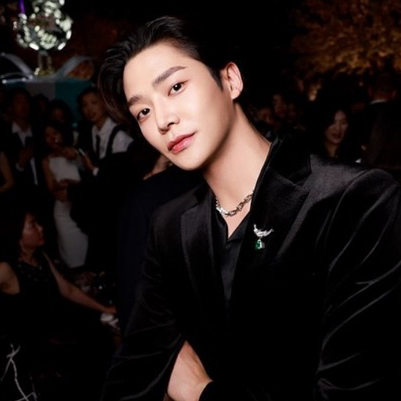 A moment captured by Rowoon's fan