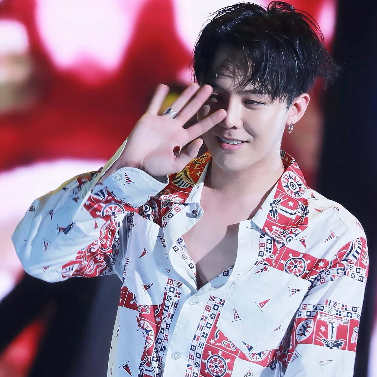 Behind-the-scenes cut of G-DRAGON (BIGBANG)