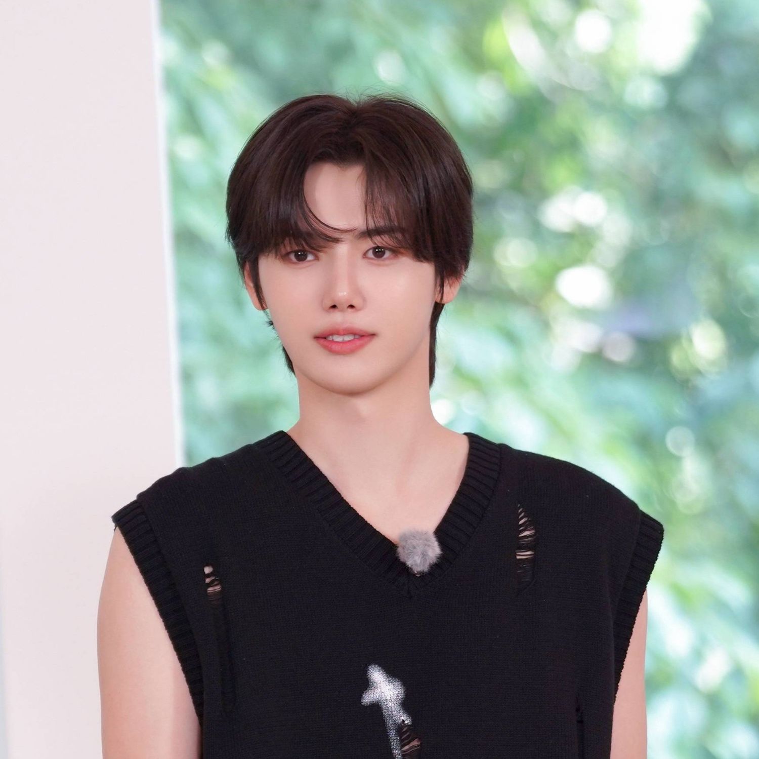 Recent activity shot of Minhee (CRAVITY)