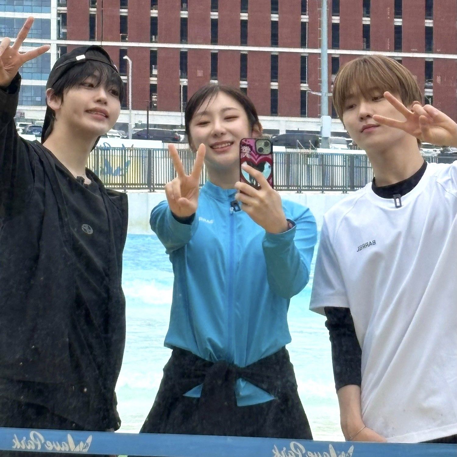 Behind-the-scenes cut of Lee Chaeyeon