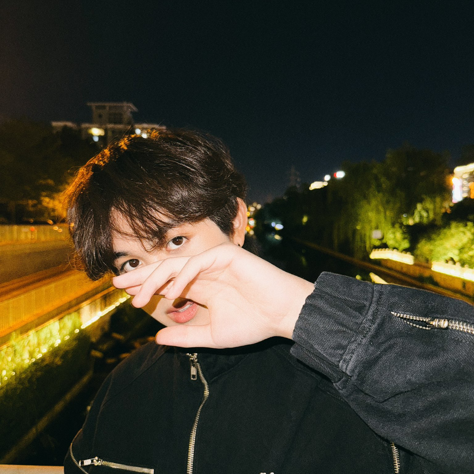 A moment captured by THI-O (NexT1DE)'s fan