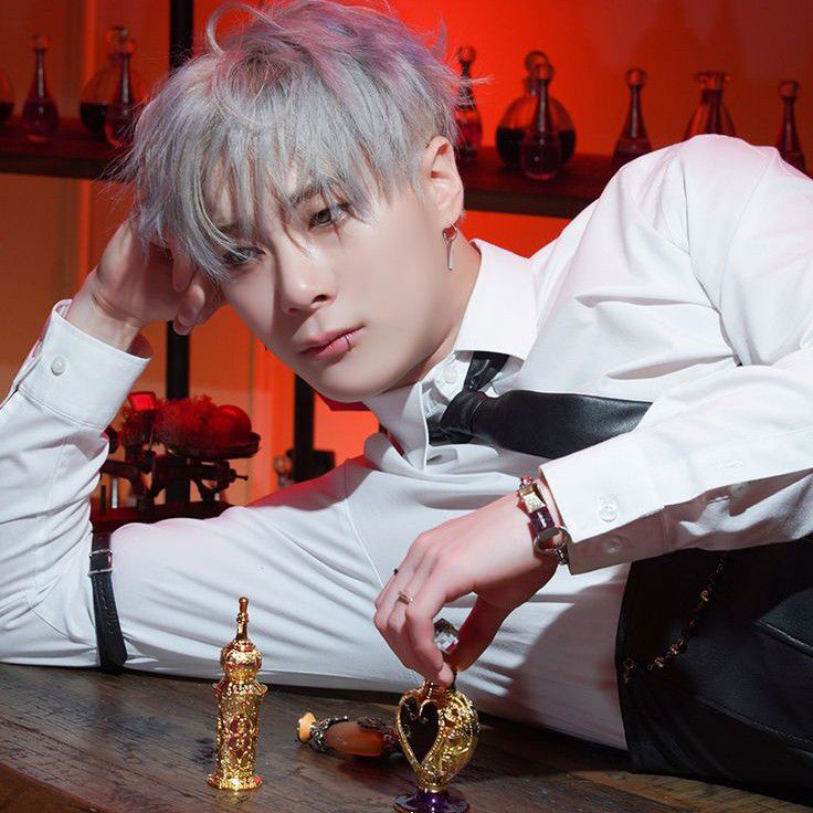 Behind-the-scenes cut of Moonbin (ASTRO)