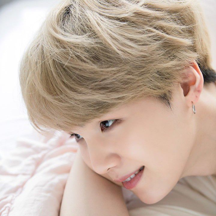 Behind-the-scenes cut of SUGA (BTS)