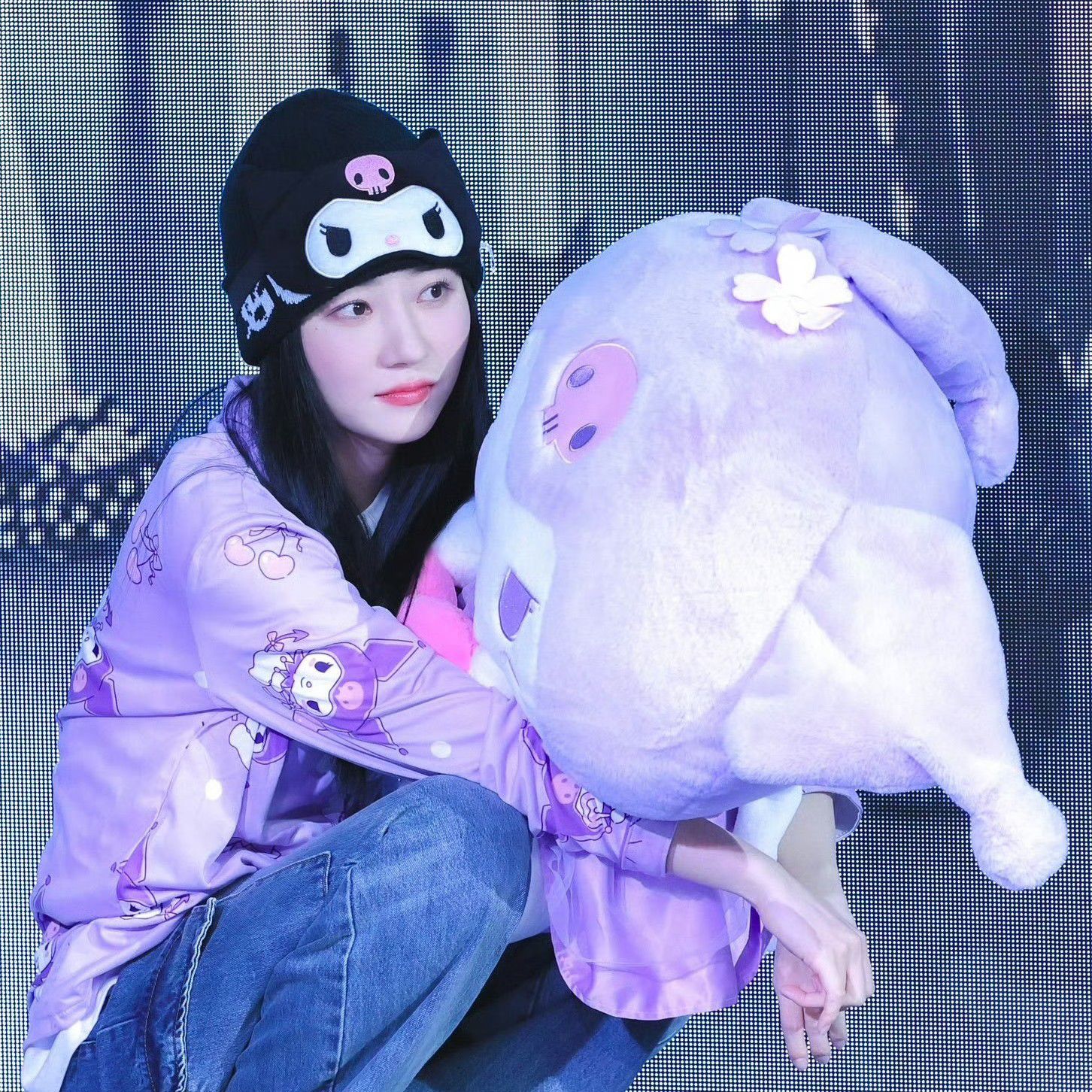 A moment captured by DREAMCATCHER's fan