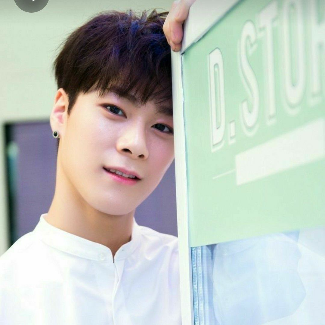 Latest photo of Moonbin (ASTRO)
