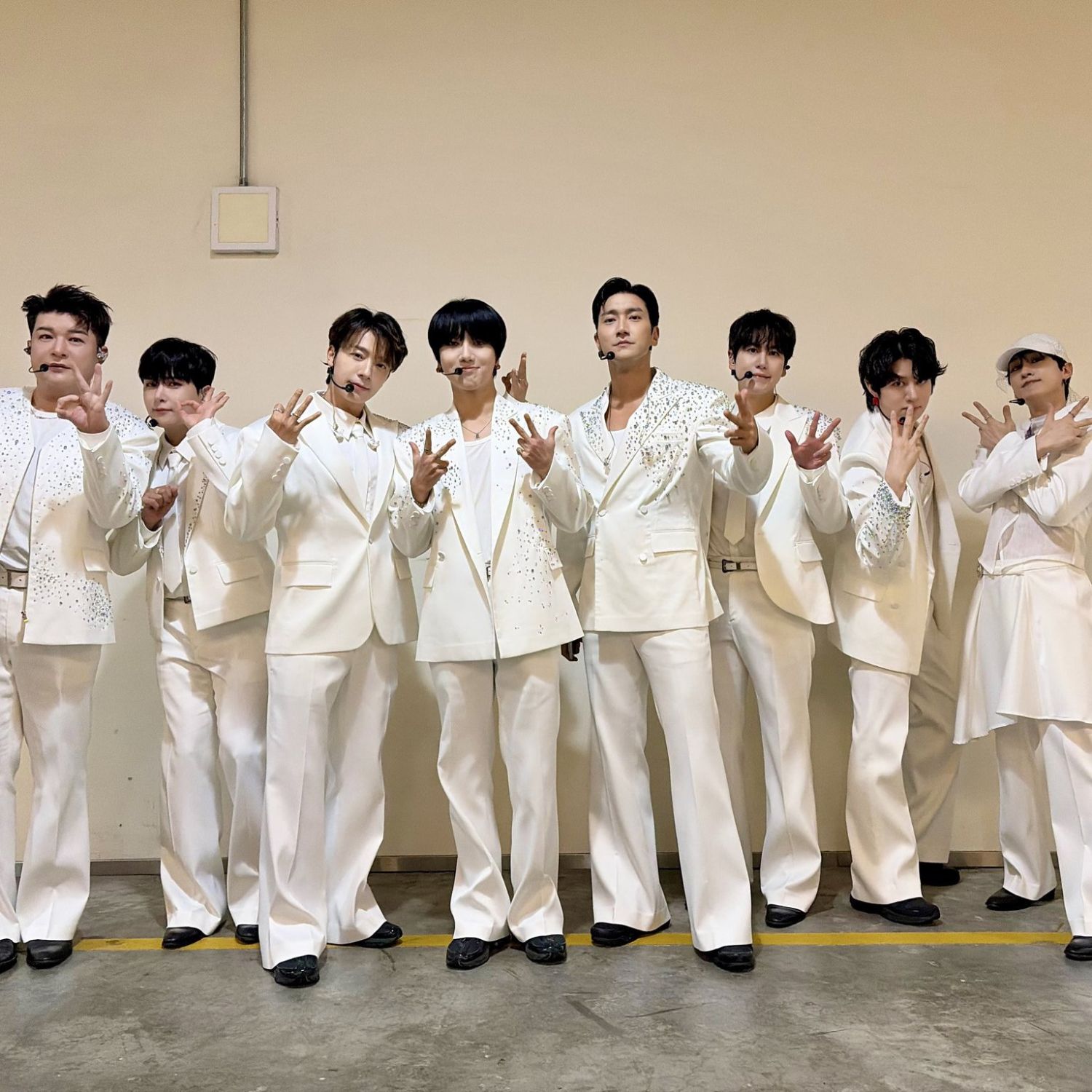 Potret di balik layar Super Junior