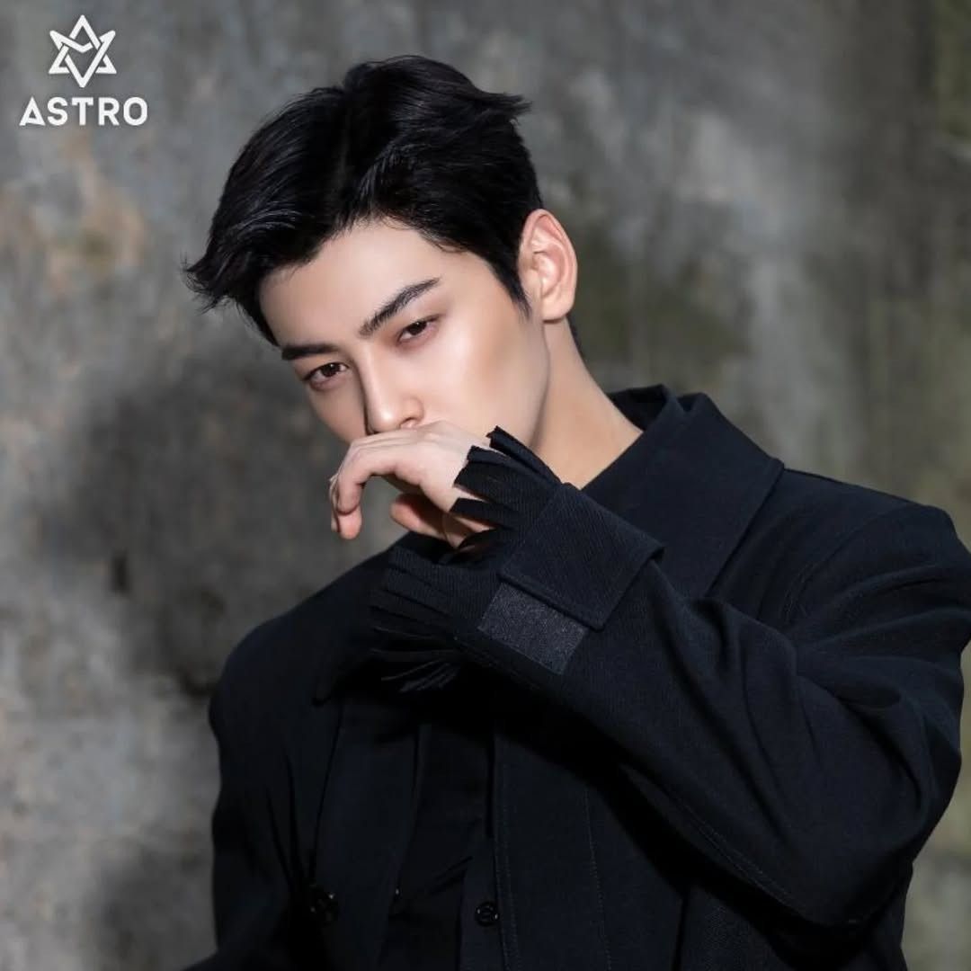 Recent activity shot of Eunwoo (ASTRO)