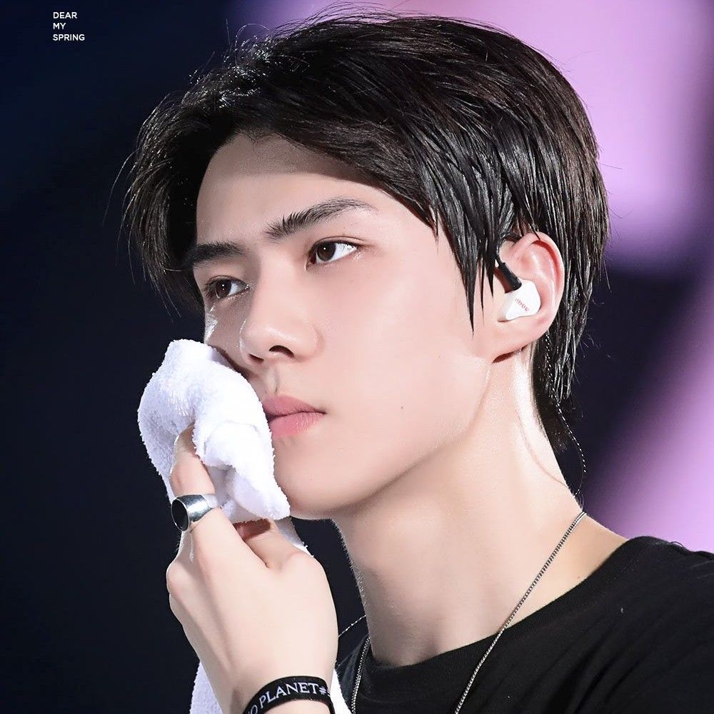 A moment captured by Sehun (EXO)'s fan