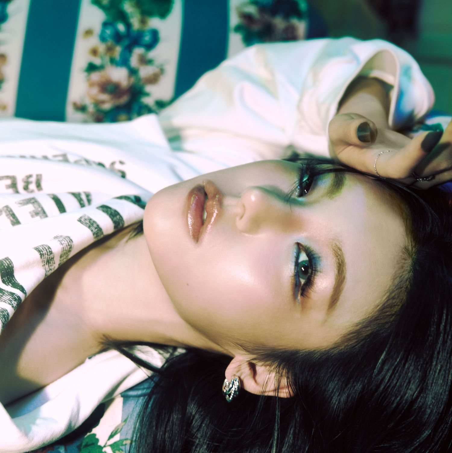 Recent activity shot of Yeji (ITZY)