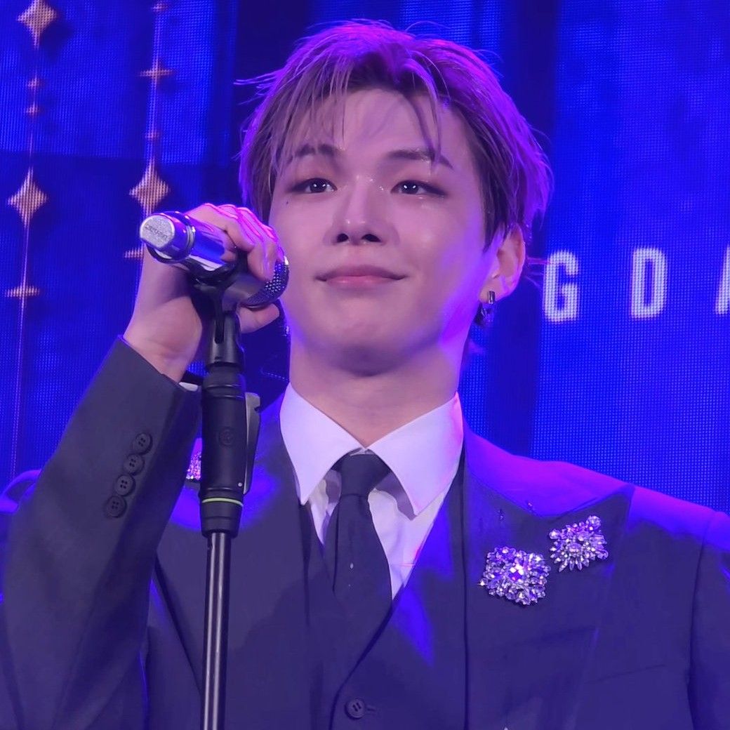 Behind-the-scenes cut of Kang Daniel