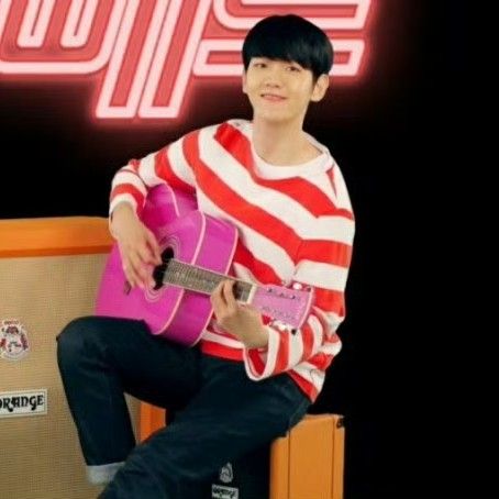 백현 (EXO)의 최신 사진