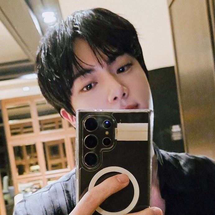 Latest photo of Jin (BTS)