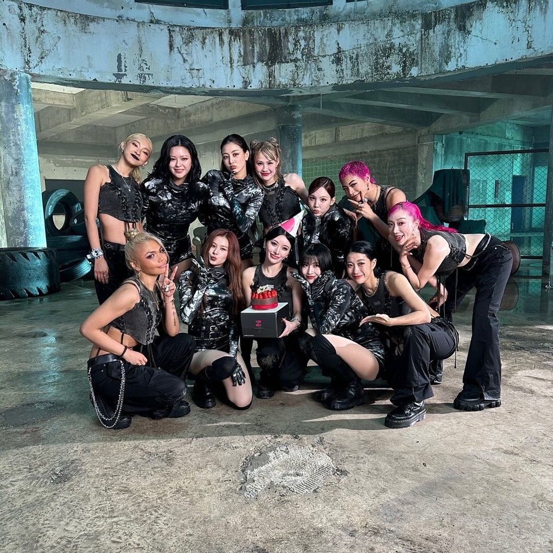 Momo (TWICE)的幕后花絮