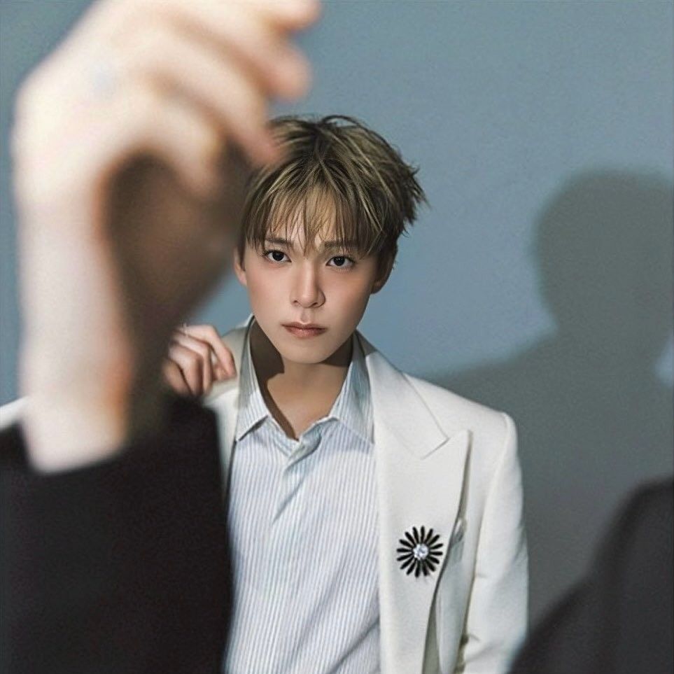 Behind-the-scenes cut of Asahi (TREASURE)