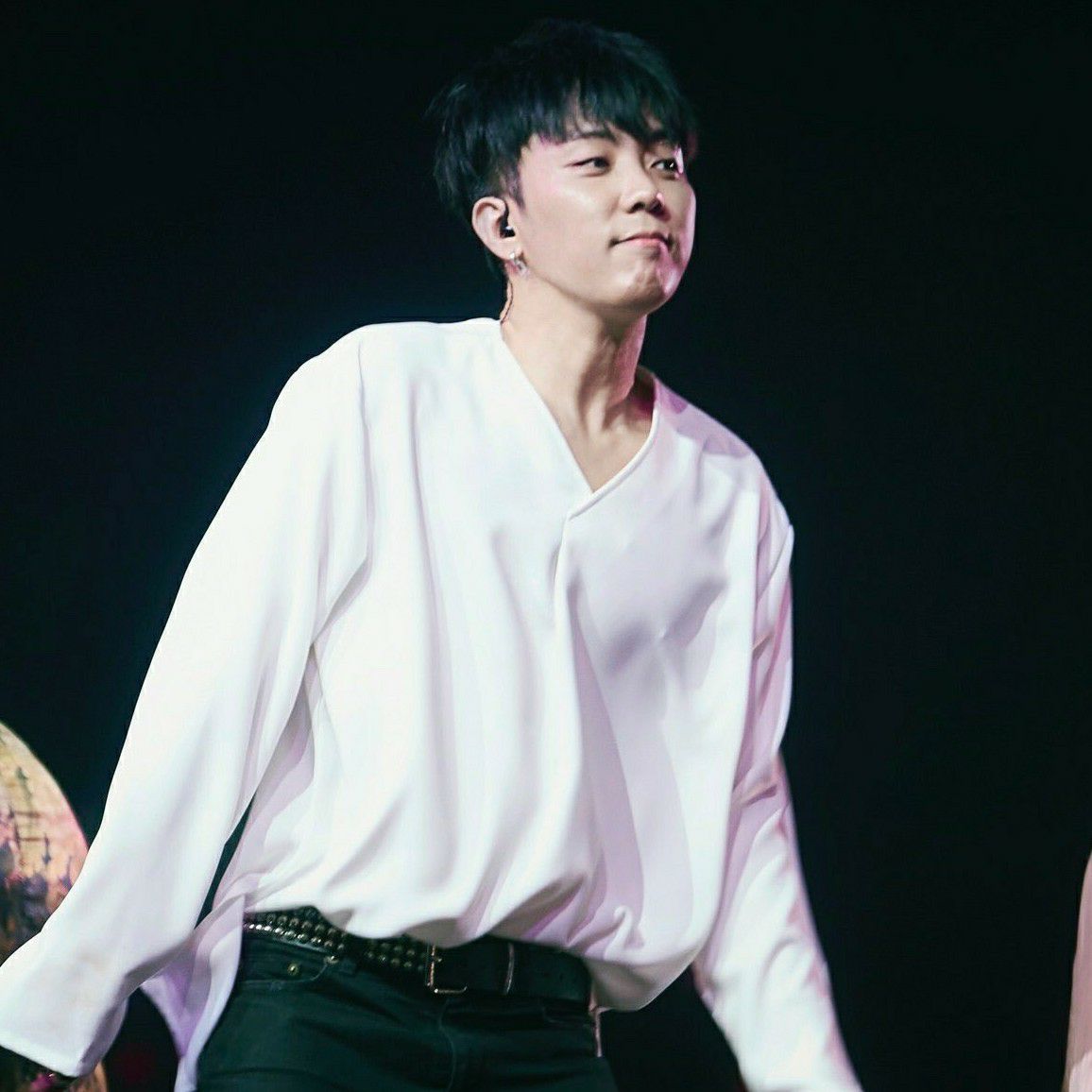 A moment captured by Eun Jiwon (SECHSKIES)'s fan