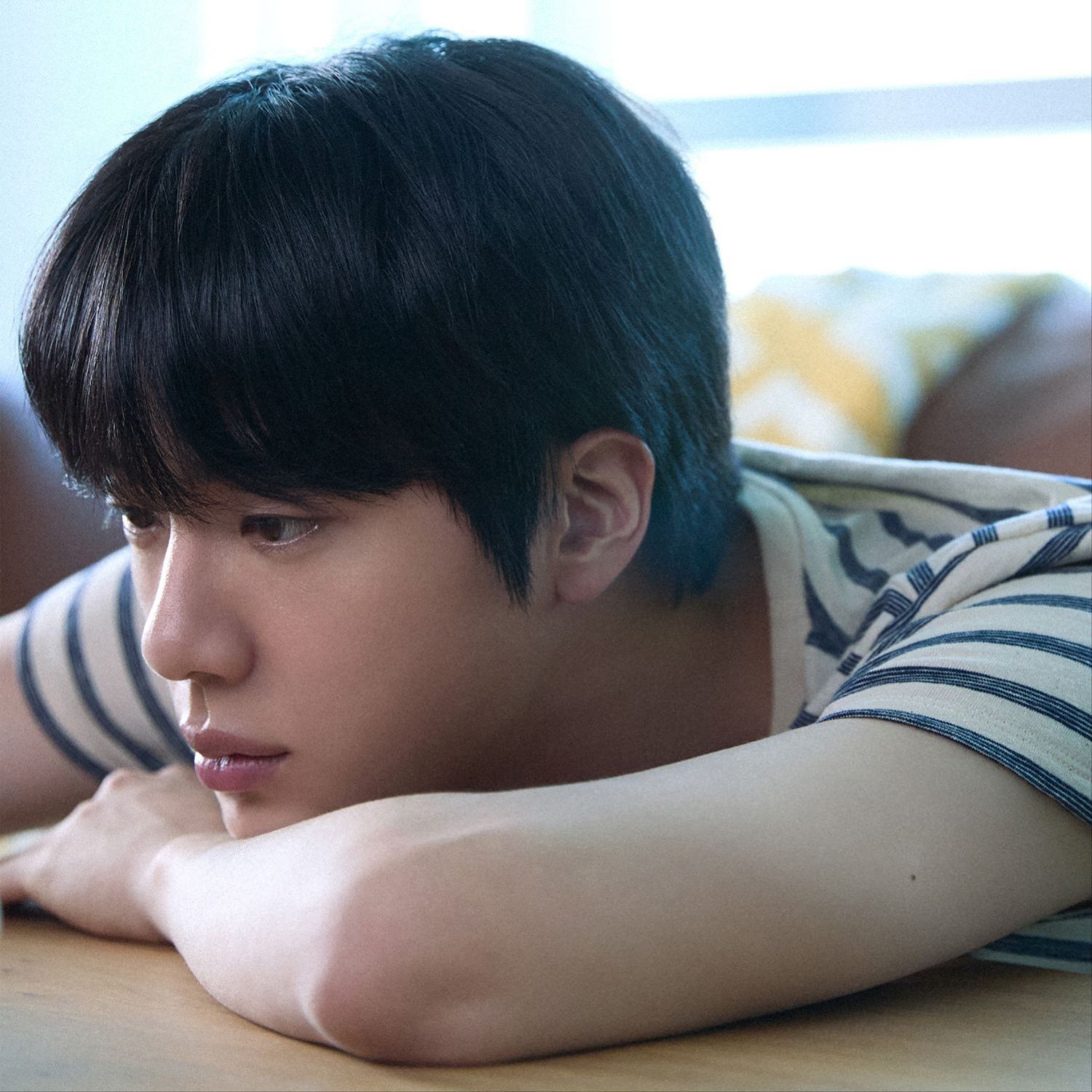 Behind-the-scenes cut of Jin (BTS)