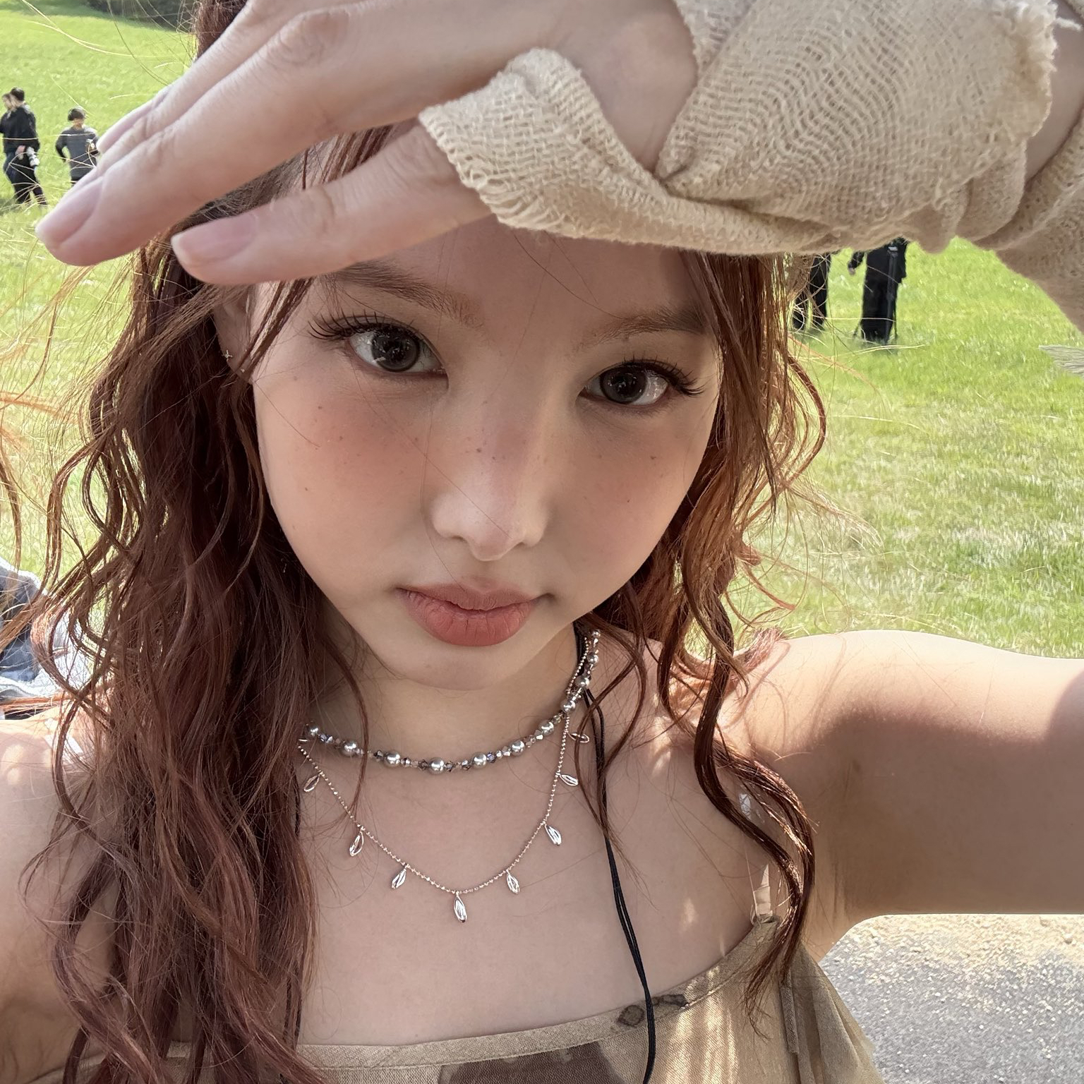 Behind-the-scenes cut of TWICE