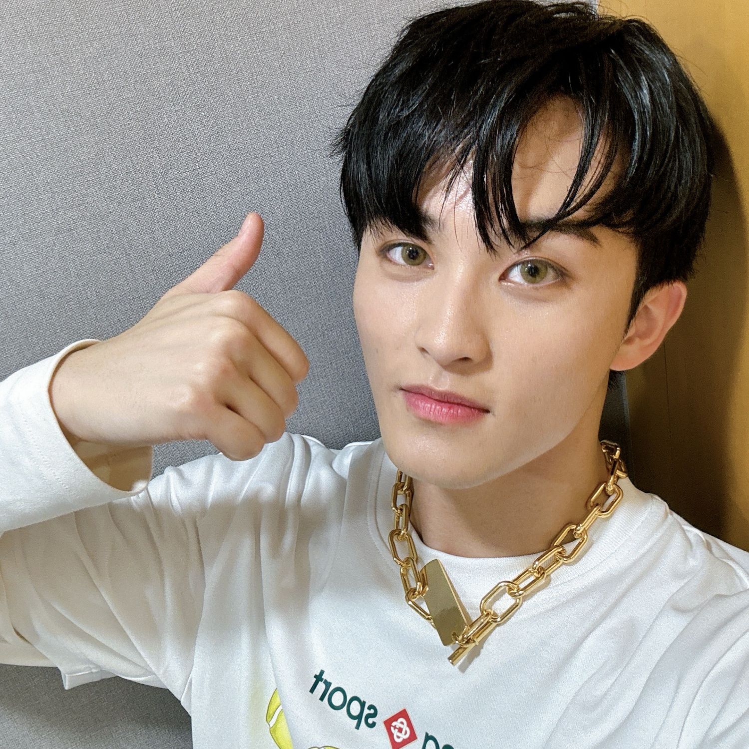 A moment captured by Mark (NCT 127, NCT DREAM)'s fan
