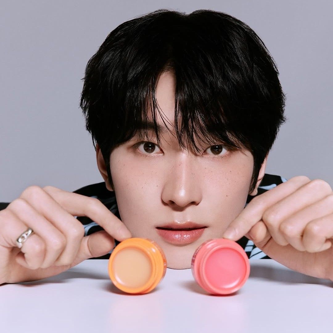 Recent activity shot of Wonwoo (SEVENTEEN)