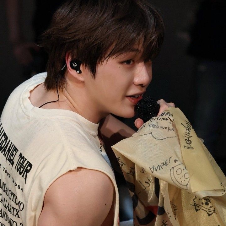 Latest photo of Kang Daniel