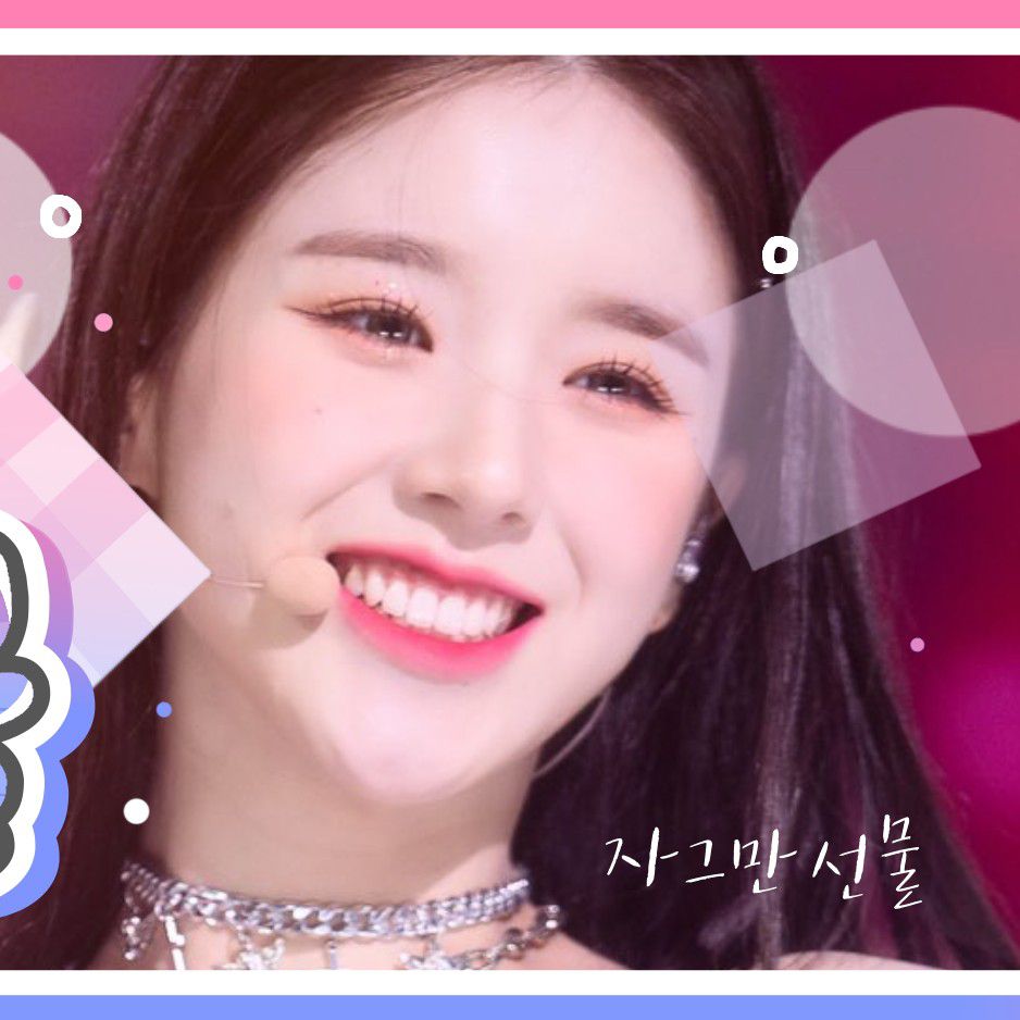 Foto aktivitas terbaru HeeJin (ARTMS)