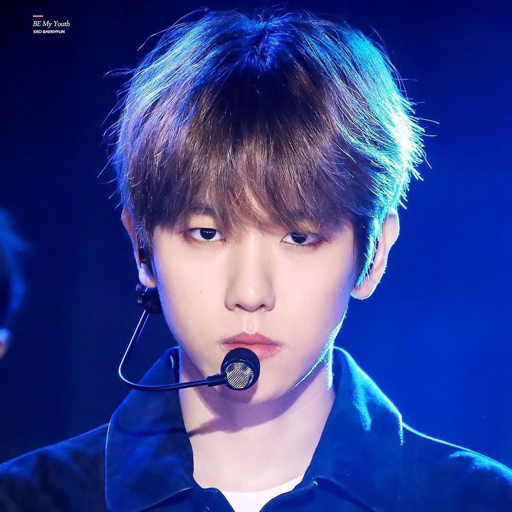 백현 (EXO)의 최신 사진