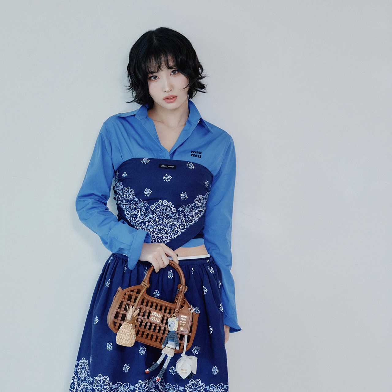 Behind-the-scenes cut of Momo (TWICE)