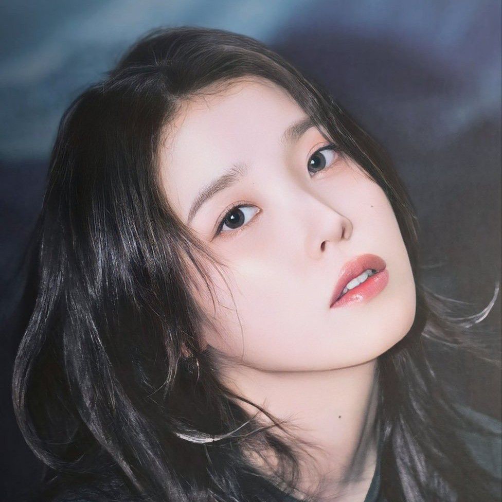 Recent activity shot of IU