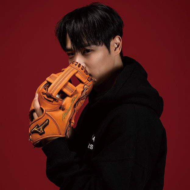 A moment captured by Choi Byungchan's fan