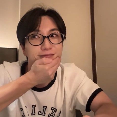 A moment captured by Leeteuk (Super Junior)'s fan