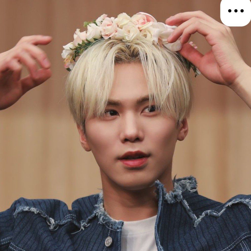 A moment captured by Rocky's fan