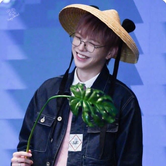 강다니엘의 비하인드 컷