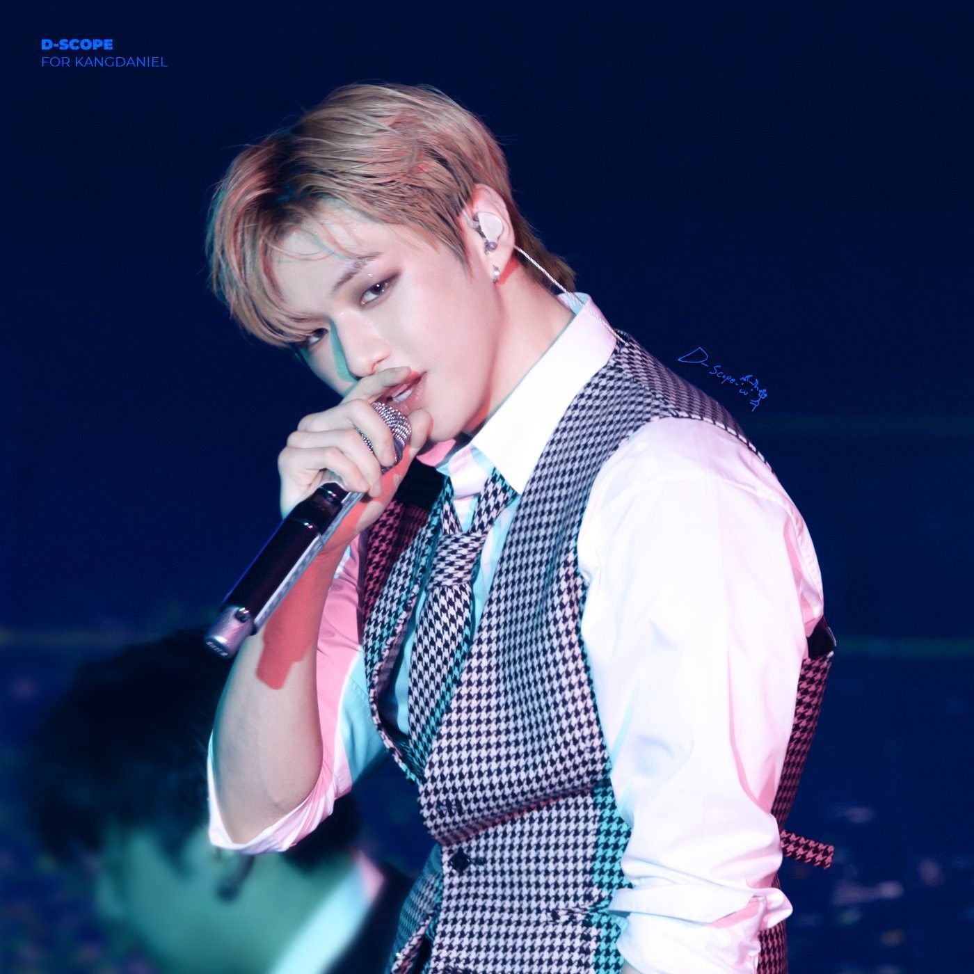 Behind-the-scenes cut of Kang Daniel