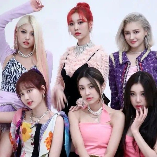 Foto terbaru MOMOLAND