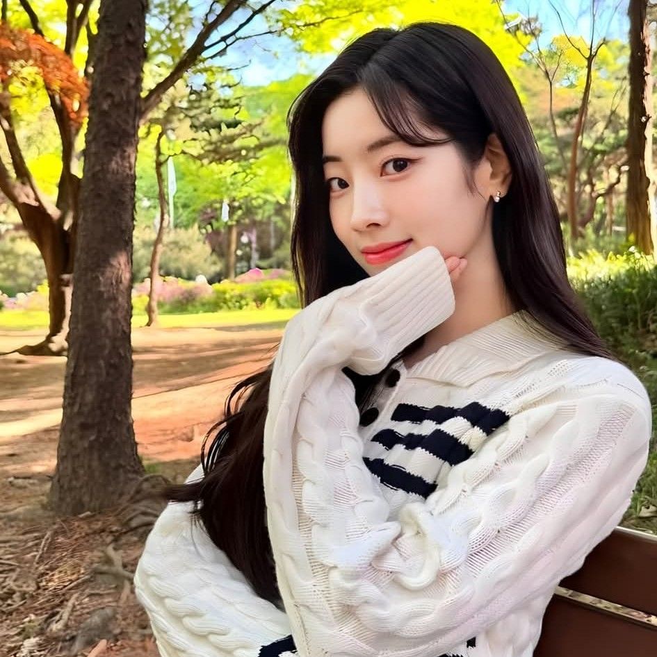 A moment captured by Dahyun (TWICE)'s fan