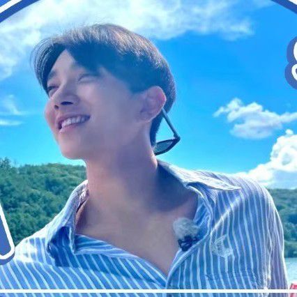 Latest photo of Joshua (SEVENTEEN)