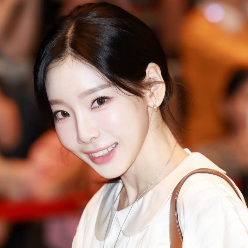 Latest photo of Taeyeon (Girls' Generation)