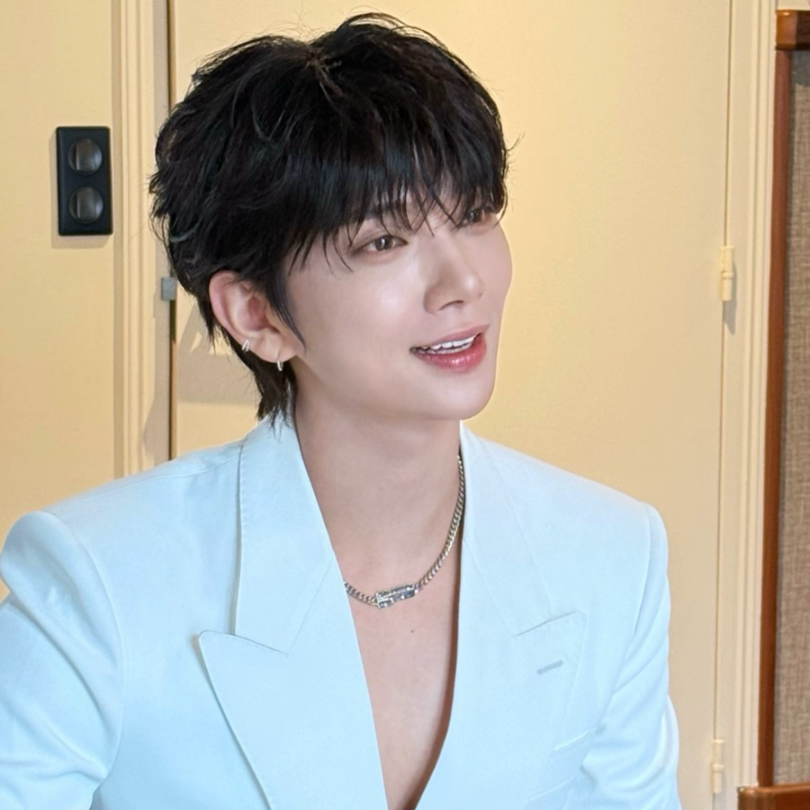 Latest photo of Joshua (SEVENTEEN)