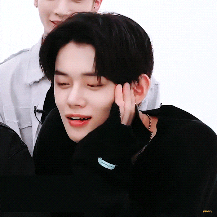 A moment captured by Yeonjun (TOMORROW X TOGETHER)'s fan