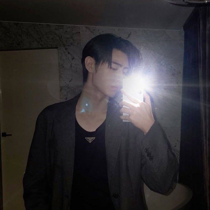 成訓 (ENHYPEN)的最新活動照片