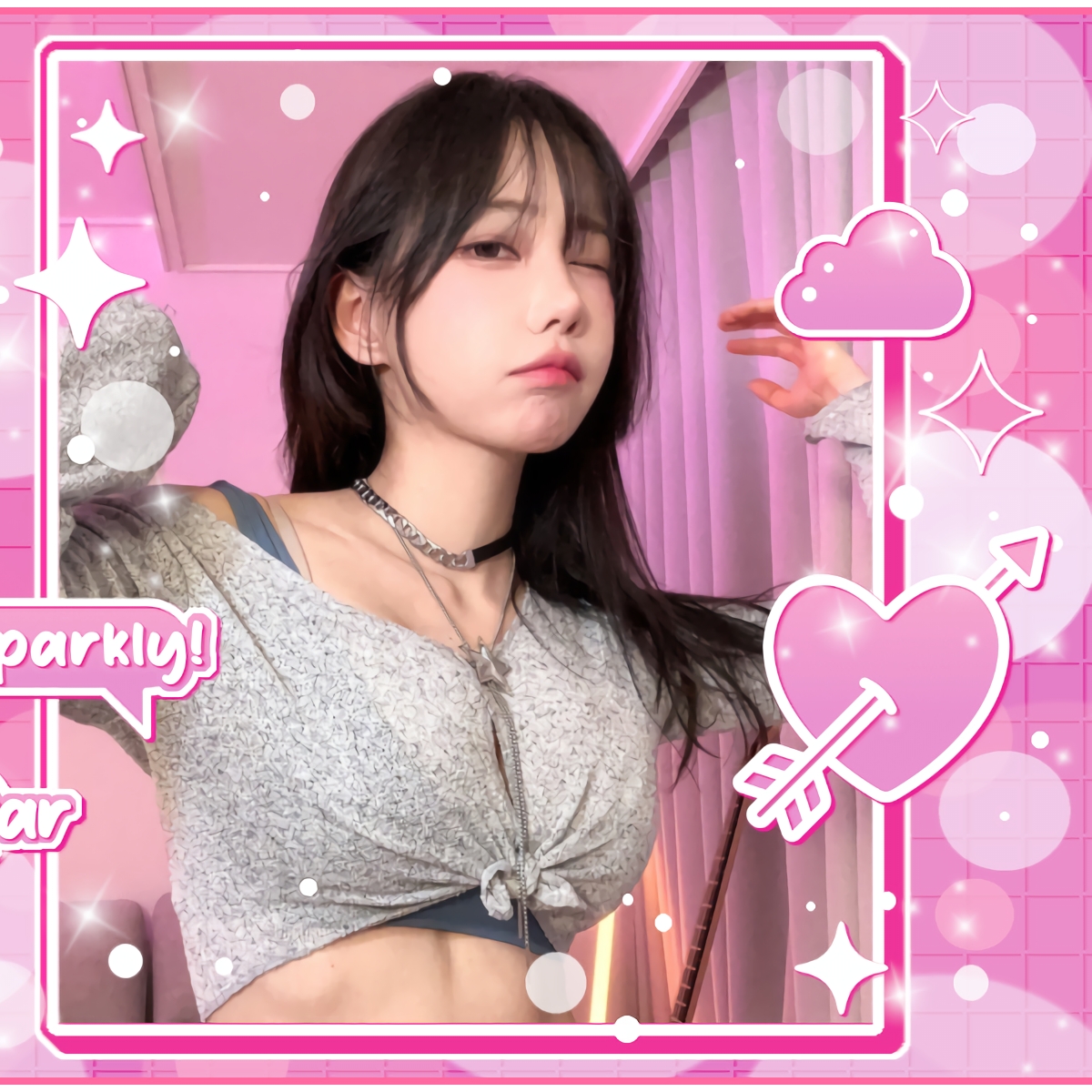 Behind-the-scenes cut of Magenta (QWER)