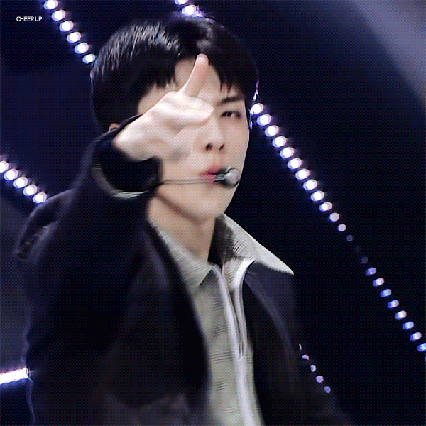 A moment captured by Sehun (EXO)'s fan
