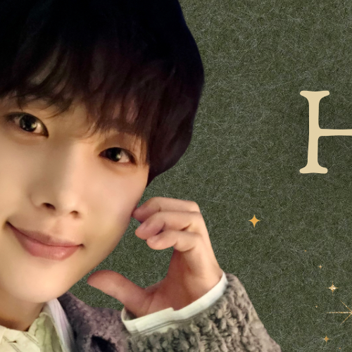 A moment captured by Hui (PENTAGON)'s fan
