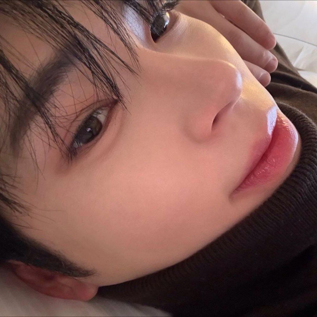 成韩彬 (ZEROBASEONE)的最新活动照片