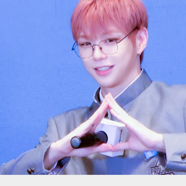 Behind-the-scenes cut of Kang Daniel