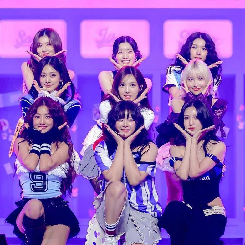 Latest photo of TWICE