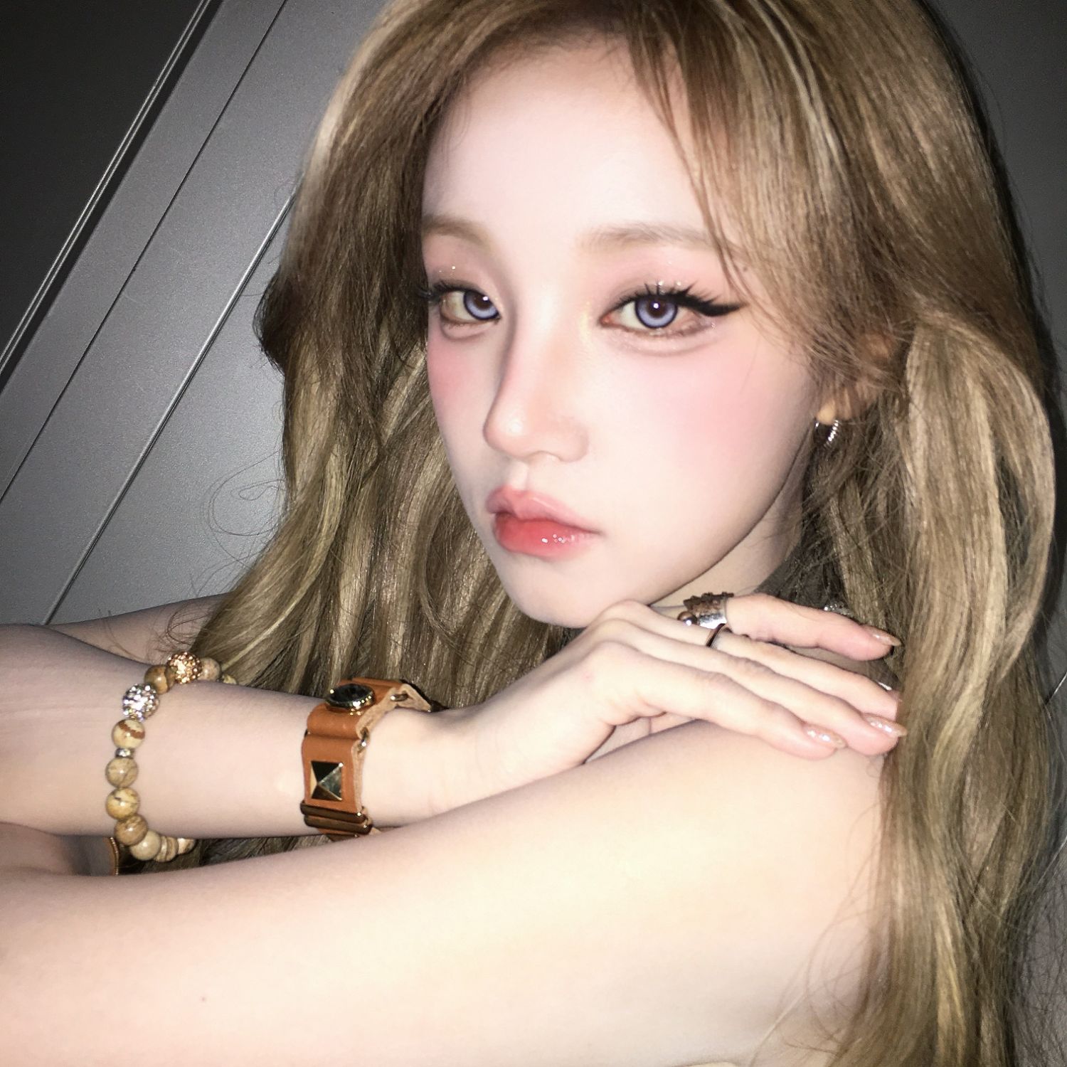 Behind-the-scenes cut of Yuqi (i-dle)