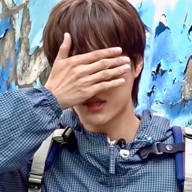 Feed komunitas K-pop terpanas hari ini