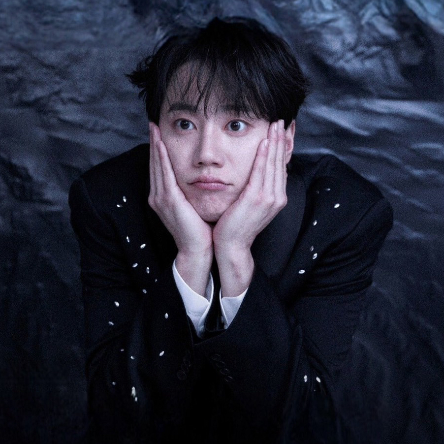 Recent activity shot of Lee Junyoung