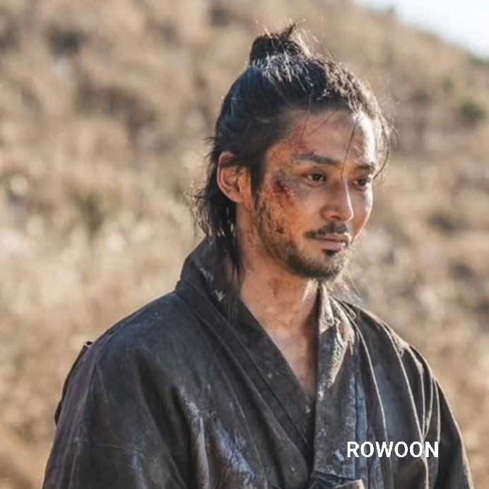 Behind-the-scenes cut of Rowoon
